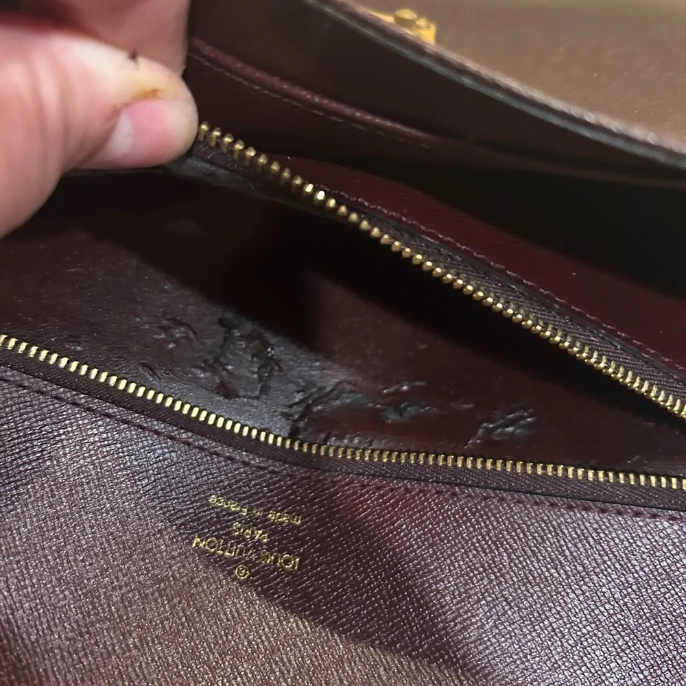 Louis Vuitton Taiga Clade Acajou Clutch Bag Business Unisex Bag LV with coa - Picture 12 of 15